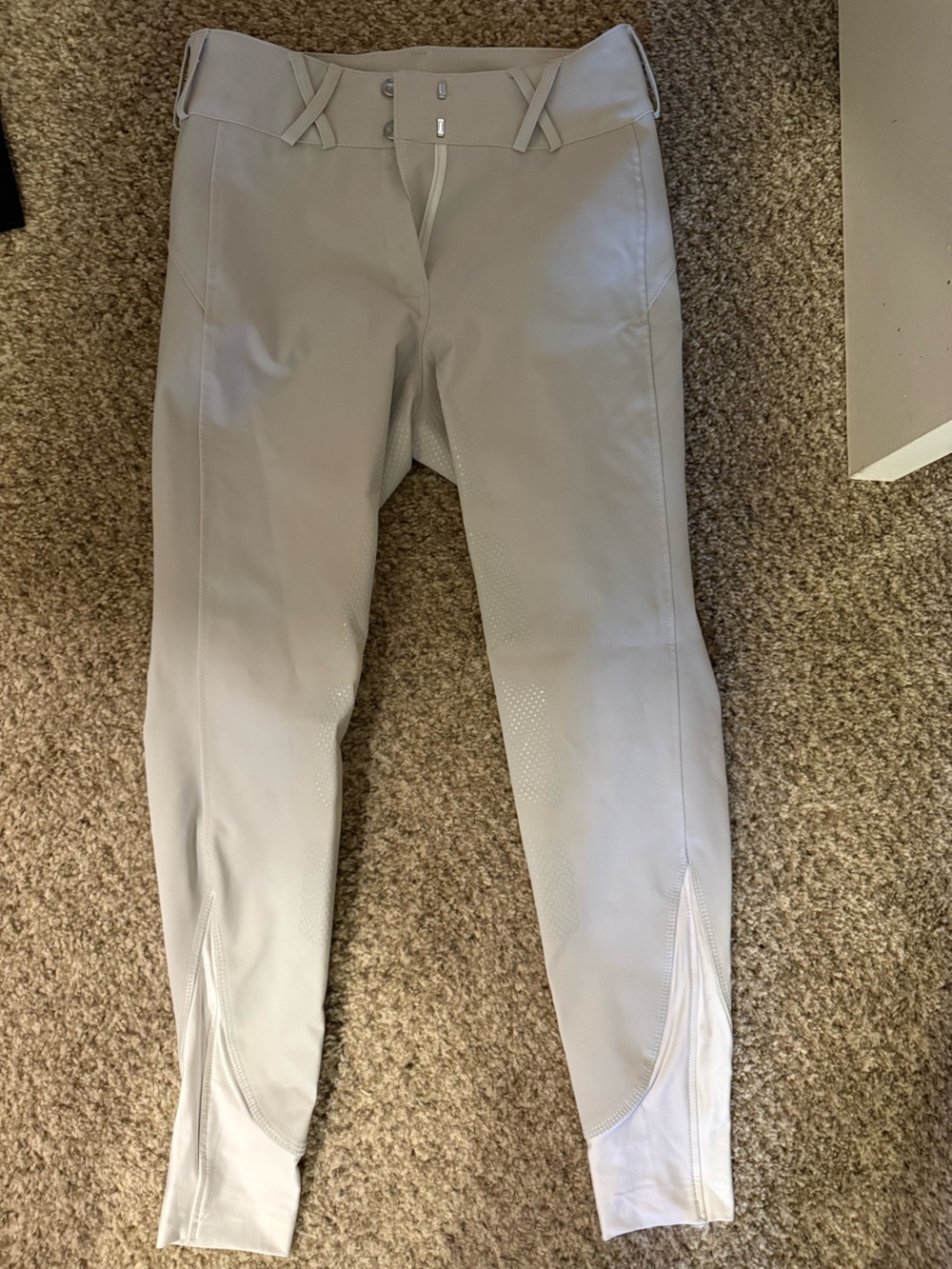 Equine Couture Full Seat Silicone Breech Size 26R
